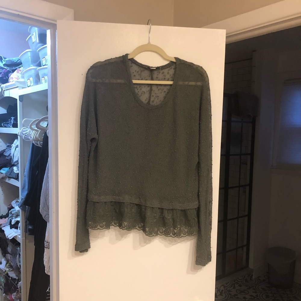 American Eagle light weight sweater